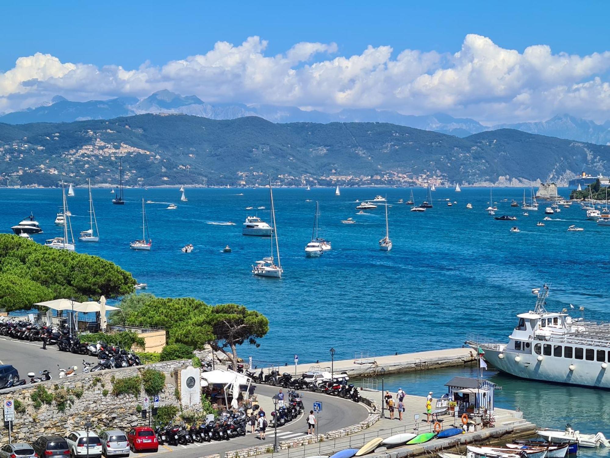 Vicolo Apartment, Pedestrian Centre, 2Bdr, 2,5 Bth, Aircondo, Private Parking, Easy To Train And Ferries, City Life La Spezia Exterior foto