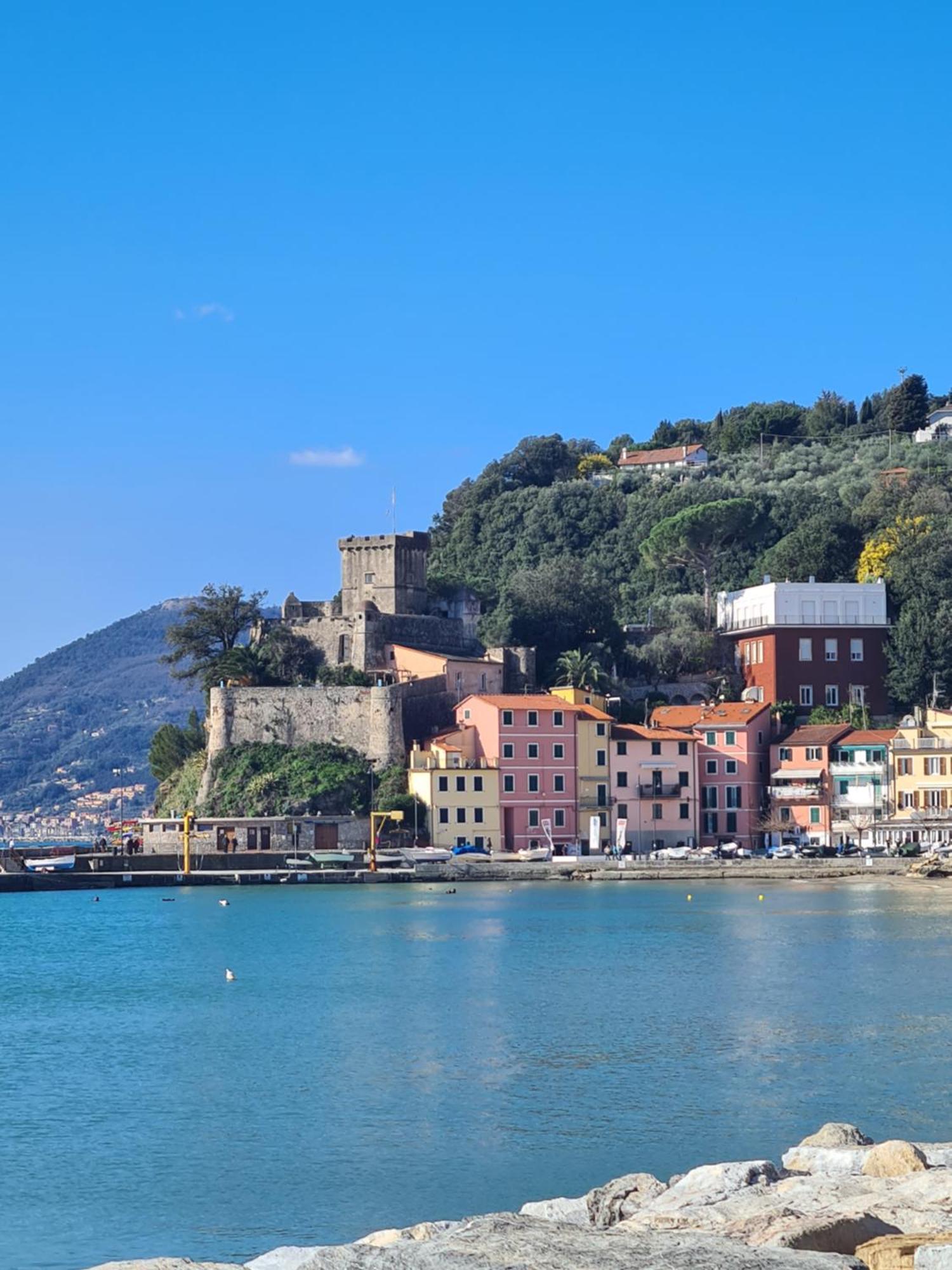 Vicolo Apartment, Pedestrian Centre, 2Bdr, 2,5 Bth, Aircondo, Private Parking, Easy To Train And Ferries, City Life La Spezia Exterior foto